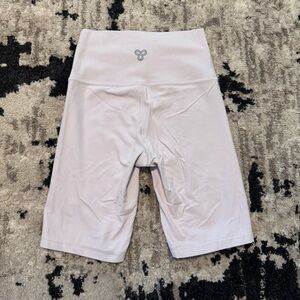 Aritzia TNA Biker Lilac Cloud Shorts Size Small